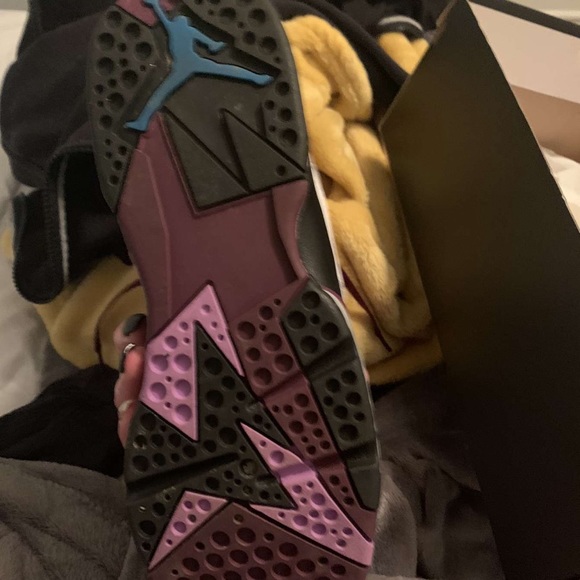 Fuchsia glow berry Jordan 7’s - Picture 4 of 8